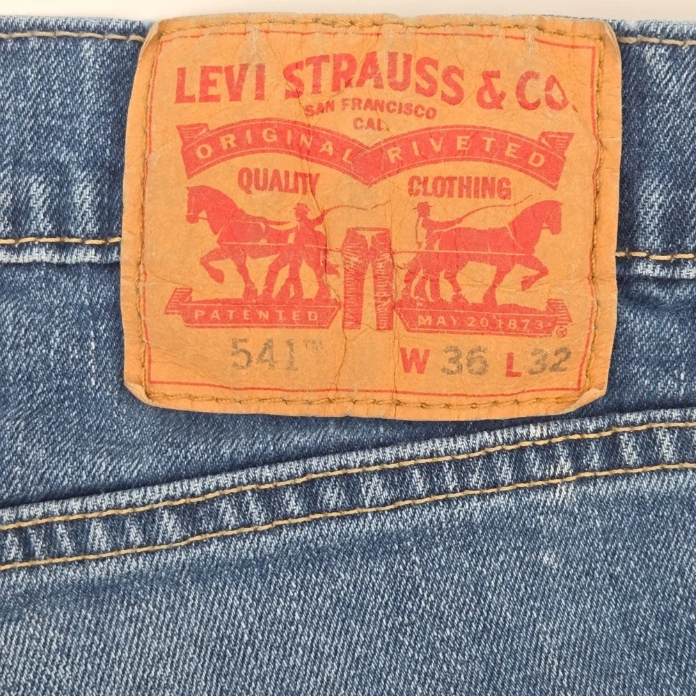 Levis 541 Athletic Taper Mens‎ Jeans 36x32 Blue Medium Wash